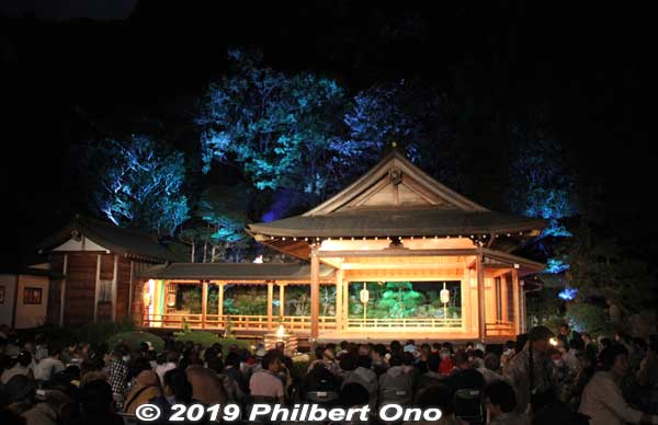 For Oyama Afuri Shrine's 39th Fire Festival Takigi Noh on Oct. 3, 2019, a Kyogen play called "Neongyoku" and Noh play called "Momojigari" were performed.
Performers were top class from the Kanze School of Noh and the Okura School of Kyogen. Sorry, but photography of the performances wasn't allowed so I don't have photos of the performances. Many thanks to Alice Gordenker who organized the tour and provided English explanations.
Keywords: kanagawa isehara oyama takigi noh