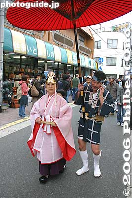 Kanayama Shrine's head priest
Keywords: kanagawa kawasaki kanayama jinja shrine phallus penis kanamara matsuri festival japanpriest