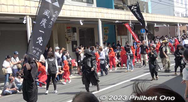 Child ninja belonging to the Fūma ninja clan. 忍者風魔小太郎隊
Keywords: Kanagawa Odawara Hojo Godai Matsuri Festival samurai parade