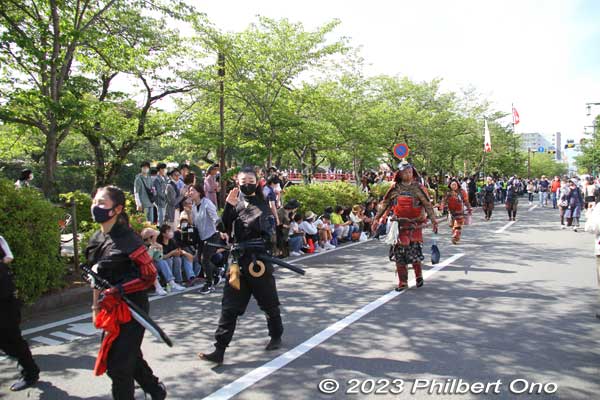End of the samurai parade. 
Keywords: Kanagawa Odawara Hojo Godai Matsuri Festival samurai parade