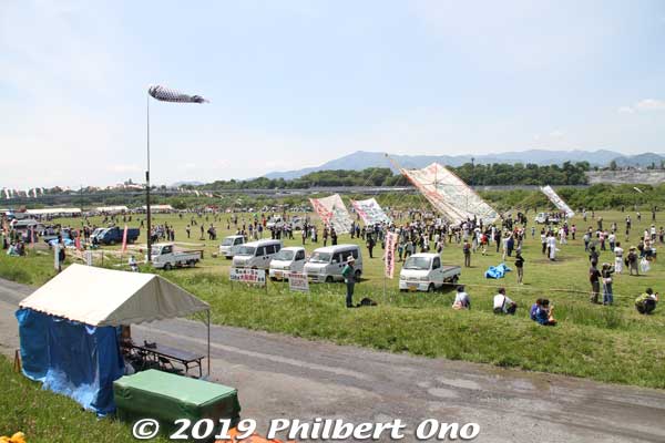 The site is a riverside park. They fly the giant kite a few times each day depending on the wind. Photos were taken on May 5, 2019.
Keywords: kanagawa sagamihara giant kite festival odako matsuri