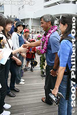 Keywords: kanagawa yokohama port pier boat canoe hokulea hawaiian