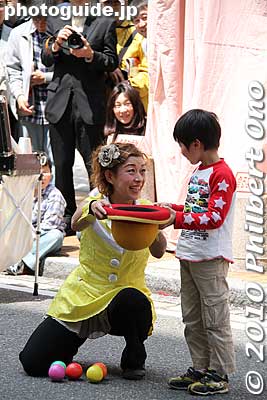 Keywords: kanagawa yokohama noge daidogei street performers performances