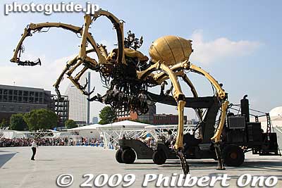 It crawls from one end to the other.
Keywords: kanagawa yokohama port expo y150th opening anniversary
