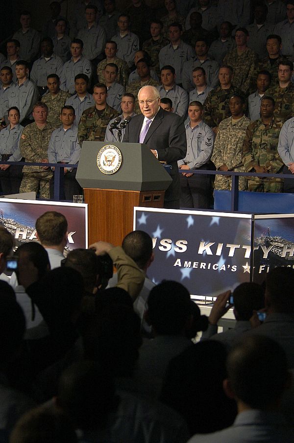 Yokosuka, Japan (Feb. 21, 2007) – Vice President Dick Cheney speaks to a group of nearly 4,000 Japan-based military personnel, family members and Department of .civilian employees during a visit to USS Kitty Hawk
Yokosuka, Japan (Feb. 21, 2007) – Vice President Dick Cheney speaks to a group of nearly 4,000 Japan-based military personnel, family members and Department of Defense civilian employees during a visit to USS Kitty Hawk (CV 63). During his speech, Cheney thanked the troops for their support of the global war on terrorism. Cheney is in Japan during a week-long tour to the Pacific to strengthen alliances with Japan and Australia. U.S. Navy photo by Mass Communication Specialist 1st Class Hana’lei Shimana (RELEASED)
