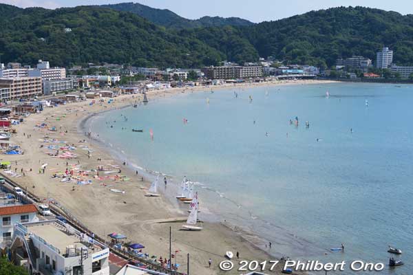 Zushi was developed as a seaside resort from the 1960s. Celebrities who had homes here include Shintaro Ishihara, novelist and former Tokyo governor. 
Keywords: Kanagawa Zushi beach japanocean