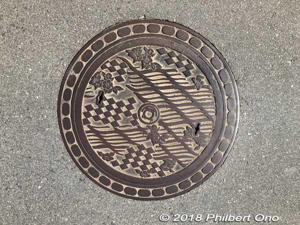 Manhole in Zushi, Kanagawa.
Keywords: Kanagawa Zushi manhole