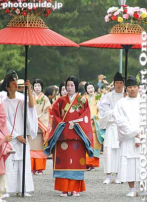 The Saio-dai Retsu column begins. Consists of all women, highlighted by the Saio-dai Princess.
Keywords: kyoto aoi matsuri festival heian kimono matsuri5
