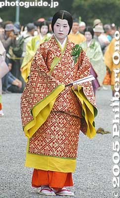 Court lady called myobu. 命婦
Keywords: kyoto aoi matsuri festival heian kimono