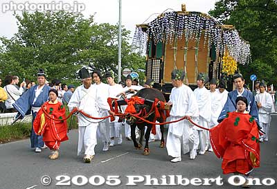 The first ox carriage. 牛車
Keywords: kyoto aoi matsuri hollyhock festival heian