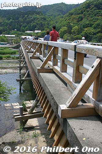 Togetsukyo Bridge 渡月橋 
Keywords: kyoto arashiyama