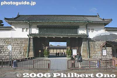 Ninomaru Higashi Otemon Gate (Main entrance), Important Cultural Property 二之丸東大手門
Keywords: kyoto prefecture nijo castle nijo-jo