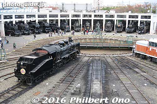 This is probably the most steam locomotives you'll ever see in Japan. Some or most of them still run.
Keywords: Kyoto Railway railroad train Museum steam locomotive