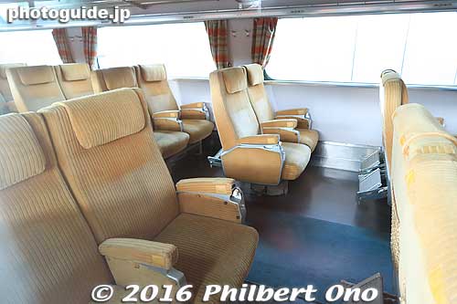 Inside the first shinkansen "Green Car" 1st class car.
Keywords: Kyoto Railway railroad train Museum shinkansen