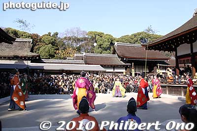Also see [url=http://www.youtube.com/watch?v=FkzJSosn6Os]my YouTube video here.[/url]
Keywords: kyoto kemari matsuri festival shimogamo shrine jinja