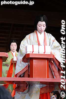 Keywords: kyoto yasaka jinja shrine karuta matsuri festival new year's 
