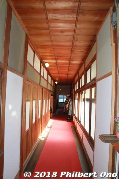 Shoeikan corridor to the restaurant.
Keywords: kyoto maizuru shoeikan restaurant navy naval cuisine