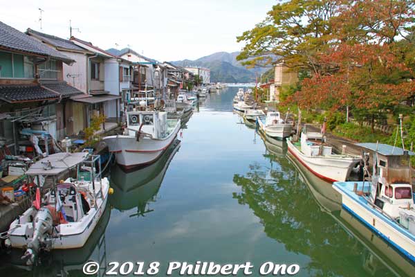 Get some good shots of the inlet from the bridge.
Keywords: kyoto maizuru yoshihara irie inlet fishing boat house