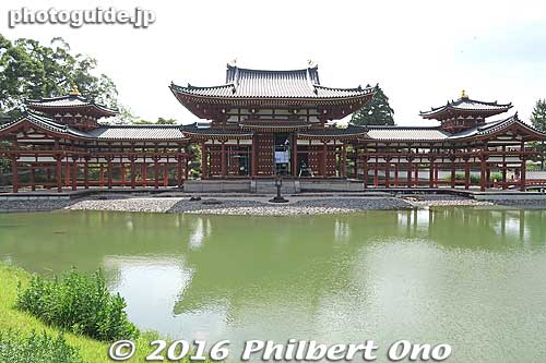 In Uji, Kyoto, Byodo-in is one of Japan's most famous temples and most recognizable buildings.
Byodo-in is acuallly a temple complex, but this building, called the Phoenix Hall (Ho'odo 鳳凰堂), is the main attraction and a National Treasure. 
Keywords: kyoto uji byodo-in buddhist temple
