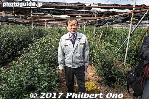Chotaro Horii is the 6th-generation owner/operator of Horii Shichimeien which was originally Okunoyama Chaen (奥ノ山茶園), one of Uji's Seven Reknown Tea Fields (七名園).
Keywords: kyoto uji tea matcha Okunoyama Chaen horii