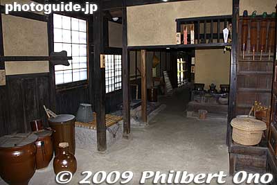 Kitchen area with a well on the left and stoves toward the right.
Keywords: mie iga-ueno matsuo basho childhood birthplace house haiku poet 