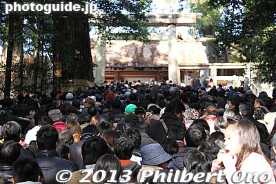 On the steps going up to Naiku shrine. This was where it got ridiculous. Literally a snail's pace.
Keywords: mie ise jingu shrine shinto hatsumode new year&#039;s day shogatsu worshippers