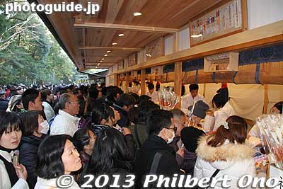The great thing for them is that they need not provide any guarantee that your hopes, dreams, and prayers will come true for you. No such thing as a product warranty nor money-back guarantee.
Keywords: mie ise jingu shrine shinto hatsumode new year&#039;s day shogatsu worshippers