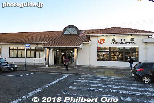 JR Kameyama Station (Kansai Line).
Keywords: mie kameyama castle
