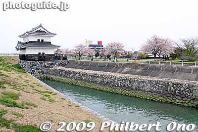 Keywords: mie kuwana kyuka park cherry blossoms castle sakura moat