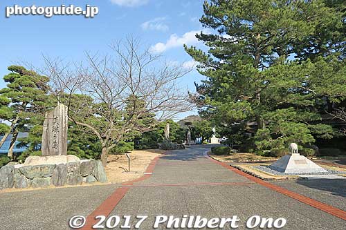 Mikimoto Pearl Island is full of monuments.
Keywords: mie toba Mikimoto Pearl Island