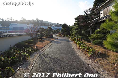 Walking path around the island.
Keywords: mie toba Mikimoto Pearl Island
