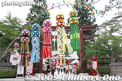 Also in the Honmaru area is Gokoku Shrine decorated here during the Tanabata Star Festival in early Aug. 宮城縣護國神社
Keywords: miyagi sendai castle 