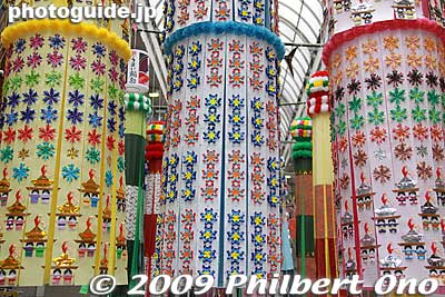 It's nearly impossible to define or describe an outstanding decoration, but you know it when you see it.
Keywords: miyagi sendai tanabata matsuri festival tohoku star bamboo decorations