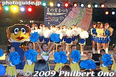 Keywords: miyagi sendai tanabata matsuri star festival evening stage performance cheerleaders 