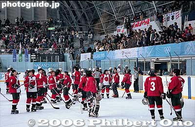 Total winners beat the total losers...
The U.S. team went on undefeated to win the first Olympic gold medal in women's ice hockey. Japan lost all five of its matches (they scored a total of 2 goals) putting them in last place among the six women's hockey teams.
Keywords: nagano prefecture 1998 winter olympics
