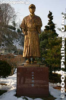 Statue of Oguchi Taro
Keywords: nagano okaya lake suwa oguchi taro biwako shuko no uta song monument lake biwa rowing song oguchitaro