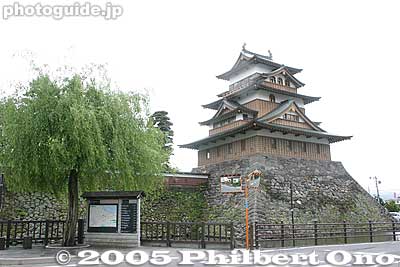 Castle tower
Keywords: nagano prefecture suwa takashima castle
