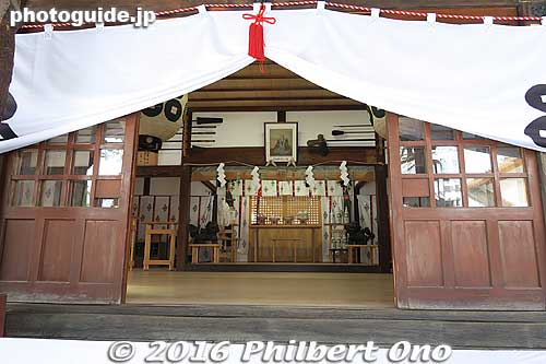 Inside Sanada Shrine
Keywords: nagano ueda castle sanada clan shrine