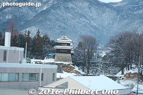 West Turret as seen from the train.
Keywords: nagano ueda castle sanada clan