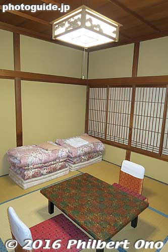 Each room has a different artwork or design.
Keywords: nagano yamanouchi shibu onsen hot spring spa ryokan