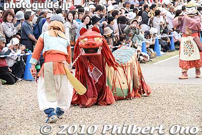 Unfortunately, they did not have any signs for each group of people in the parade so I can't identify who's who and what's what.
Keywords: nara heijo-kyo capital heijo palace 