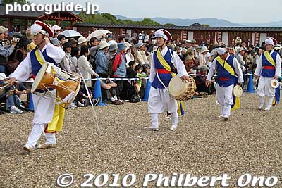 Korean contingent (drummers)
Keywords: nara heijo-kyo capital heijo palace 