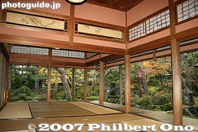 Corner of rear drawing room (urazashiki)
Keywords: niigata japanese-style home house museum garden tatami mat room