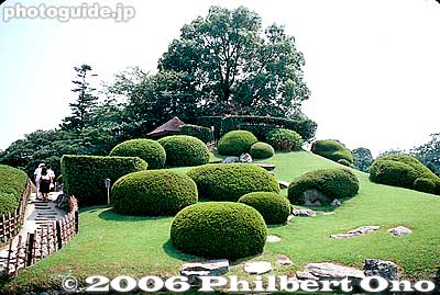 Tsukiyama hill in Korakuen Garden for sweeping views of the garden.
Keywords: okayama korakuen garden