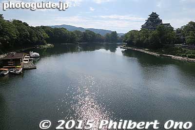 Okayama Castle and Asahi-gawa River serving as a natural moat. 旭川
Keywords: okayama castle