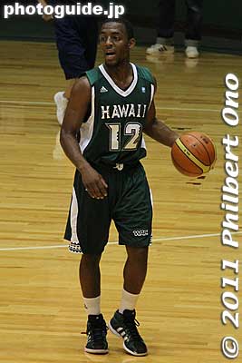 Pi`i Minns
Keywords: osaka hirakata hawaii university of basketball game panasonic trians arena 