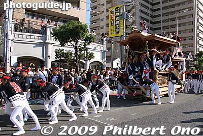 Keywords: osaka kishiwada danjiri matsuri festival floats