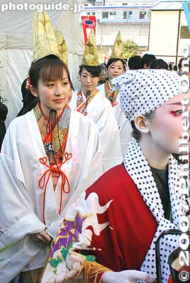 Fuku-musume or Lucky Maidens
Keywords: osaka naniwa-ku imamiya ebisu shrine festival matsuri