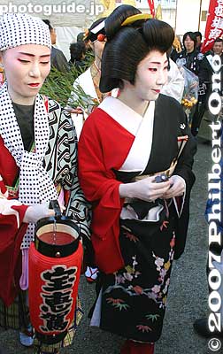 Geisha
Keywords: osaka naniwa-ku imamiya ebisu shrine festival matsuri geisha