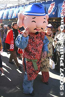 Slim-looking Ebisu
Keywords: osaka naniwa-ku imamiya ebisu shrine festival matsuri